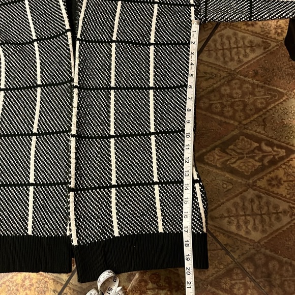 Black and White Shawl Collar Open Front Cardigan with Pockets size small - Picture 9 of 10